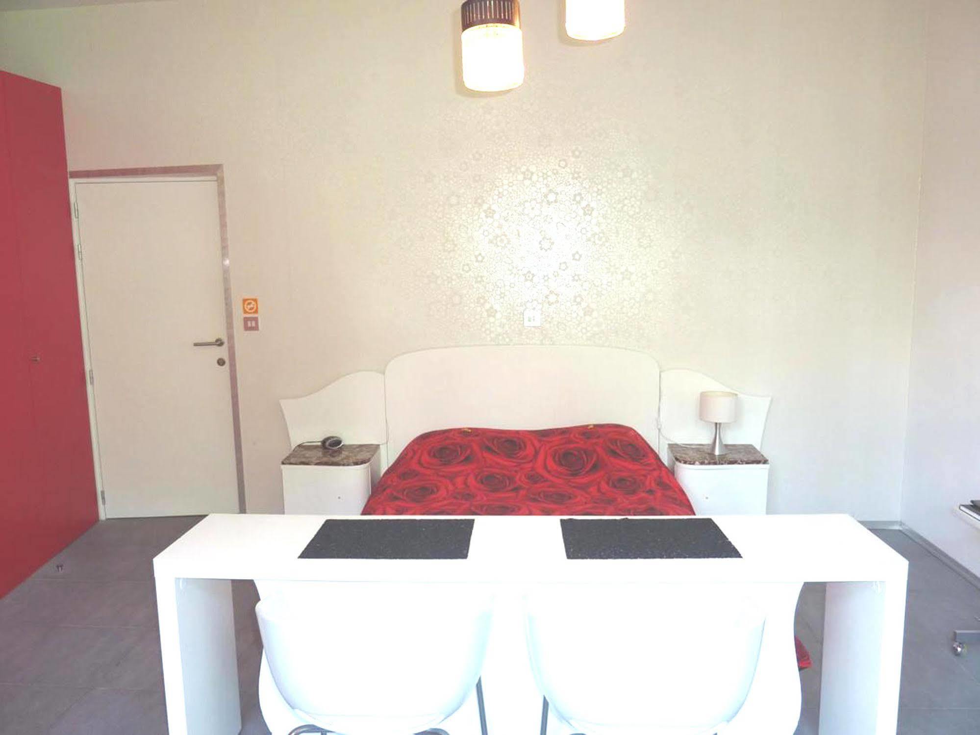 Plant Based B&B Central Брюж Екстериор снимка
